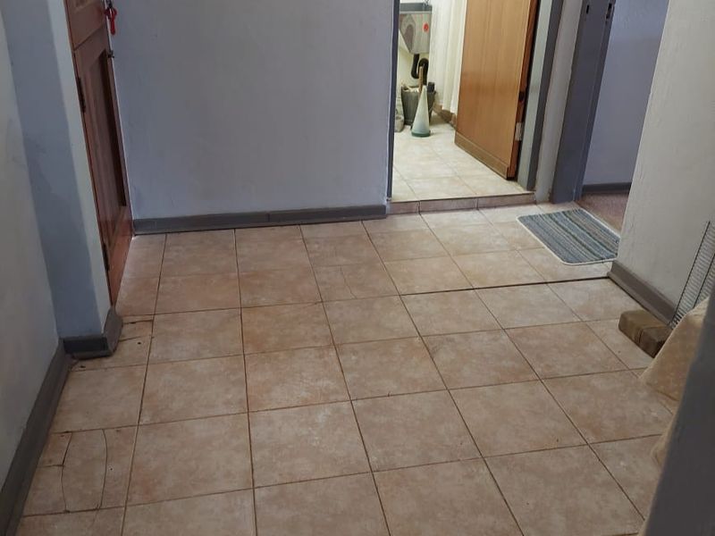 2 Bedroom Townhouse for Sale – Great Value in a Retirement Complex - Photo 8