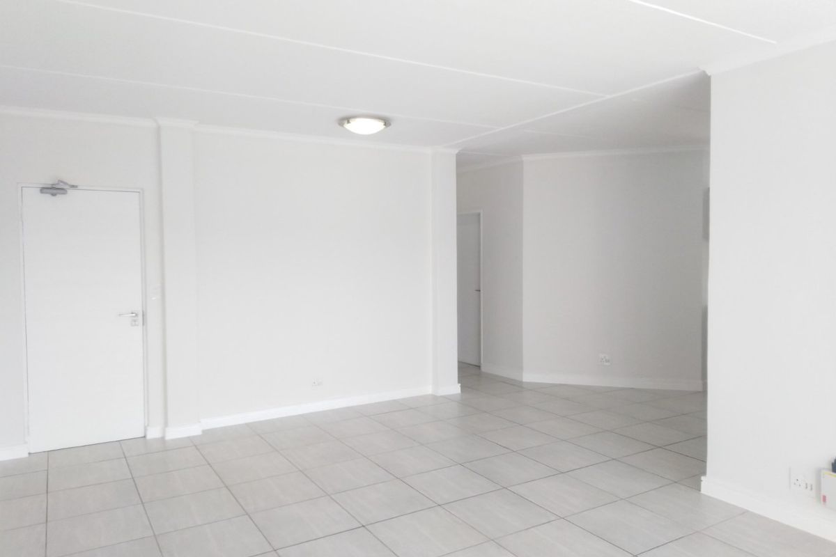 3 Bedroom Apartment / Flat to Rent in Waterfall - Photo 4