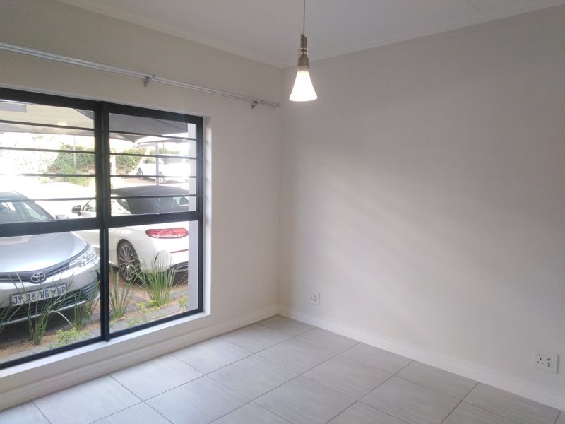 3 Bedroom Apartment / Flat to Rent in Waterfall - Photo 8