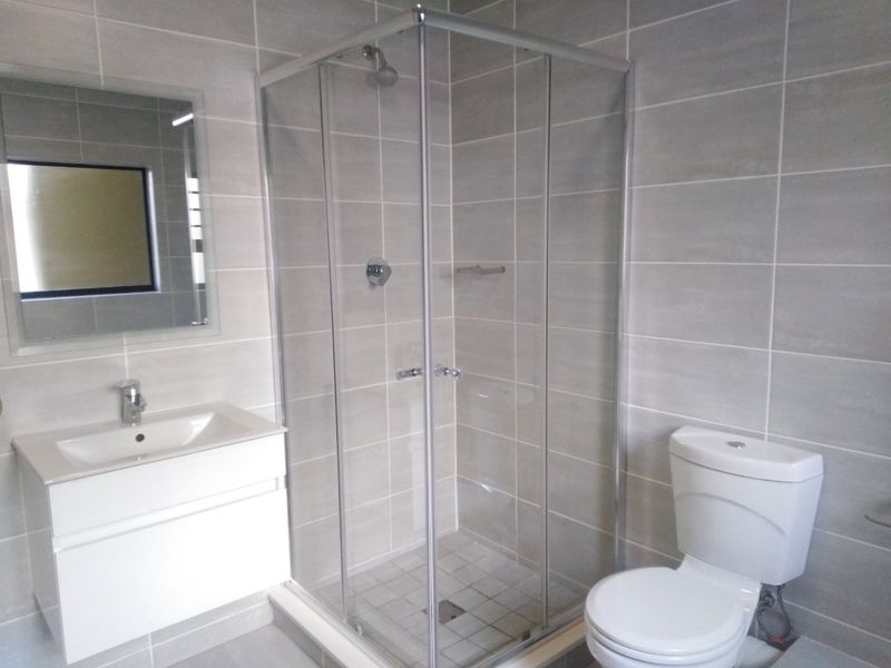 3 Bedroom Apartment / Flat to Rent in Waterfall - Photo 7