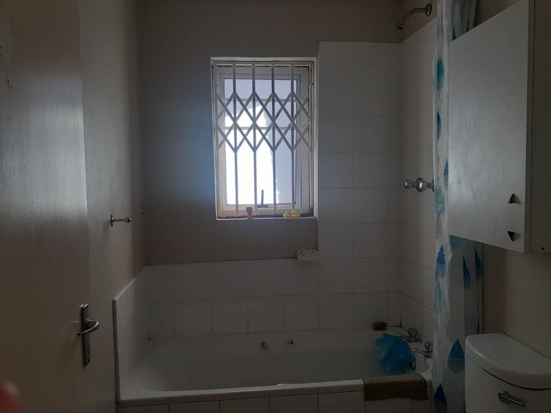 Two bedroom house for sale in Walmer Links - Photo 10