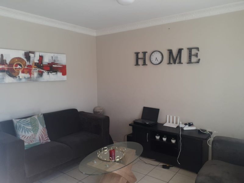 Two bedroom house for sale in Walmer Links - Photo 5