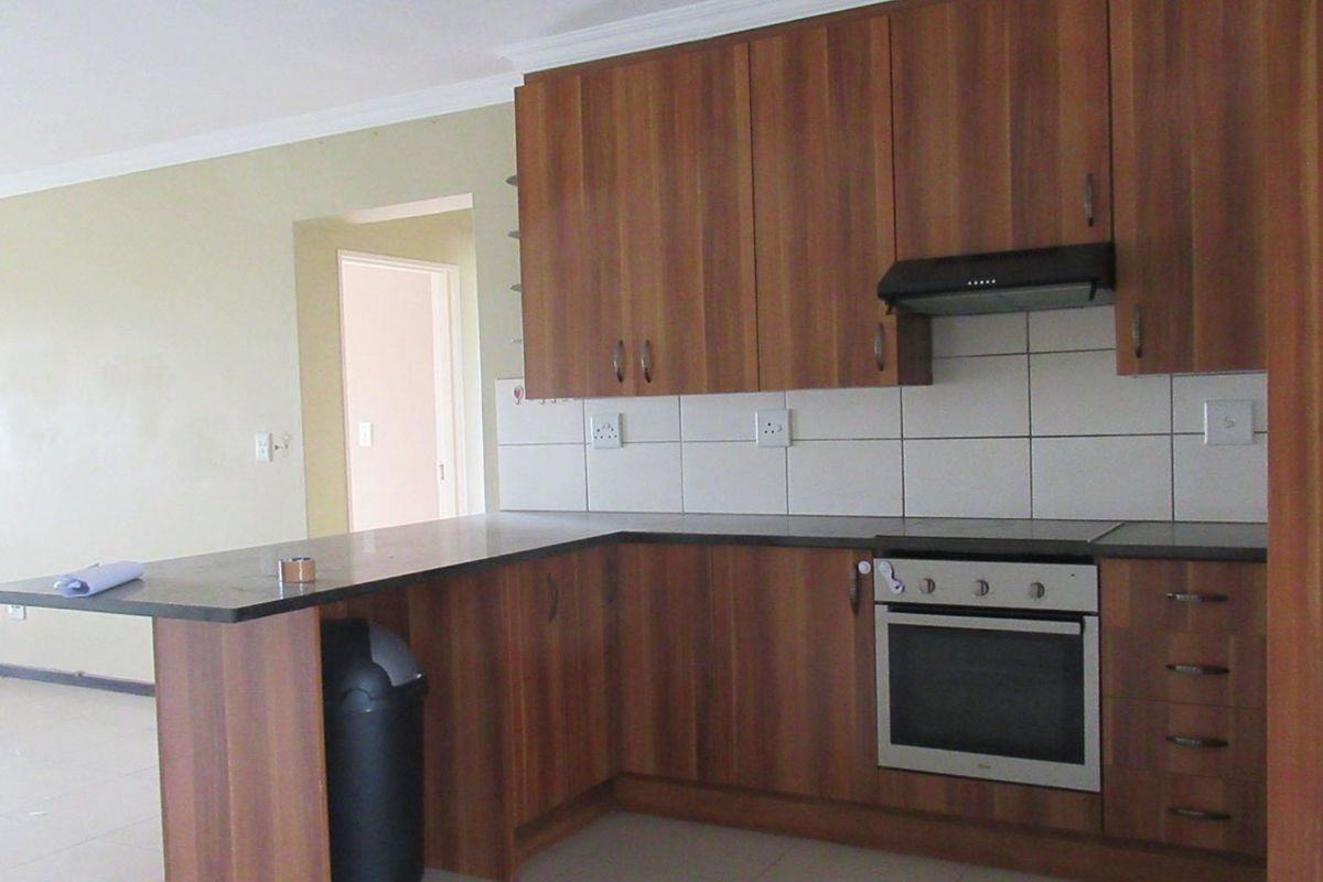 3 Bedroom Apartment / Flat for Sale in Barbeque Downs - Photo 3