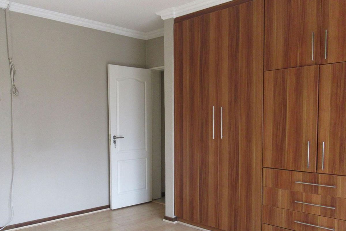 3 Bedroom Apartment / Flat for Sale in Barbeque Downs - Photo 4