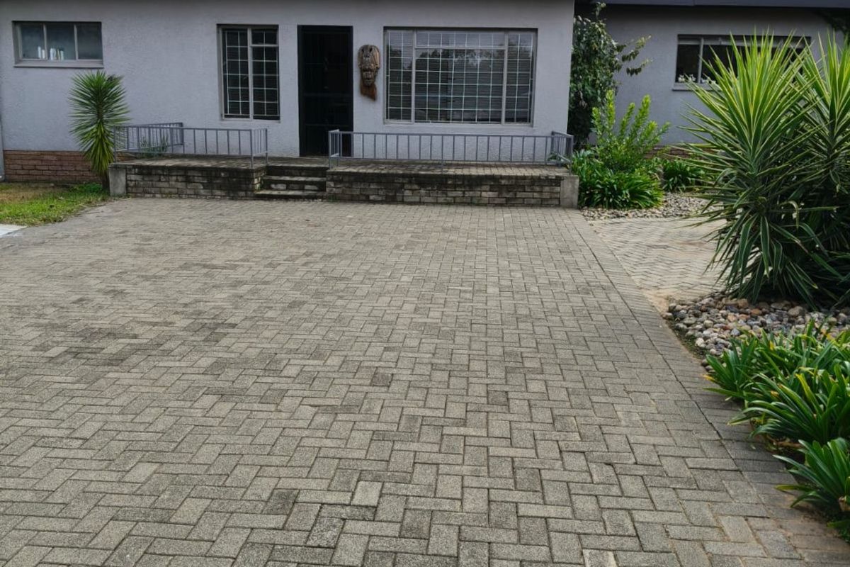 A Rare Opportunity in General Dan Pienaar – Two Complete Homes on One Property - Photo 2