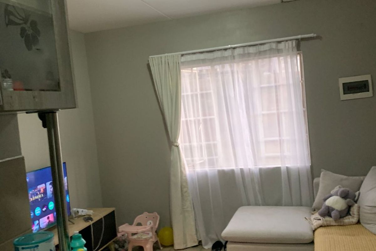 Welcome to this charming and secure 2-bedroom, 1-bathroom apartment - Photo 4