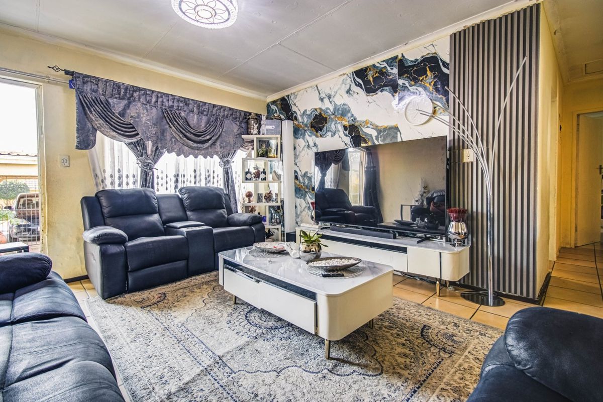 Affordable Simplex Town Home – Your Perfect Start - Photo 4