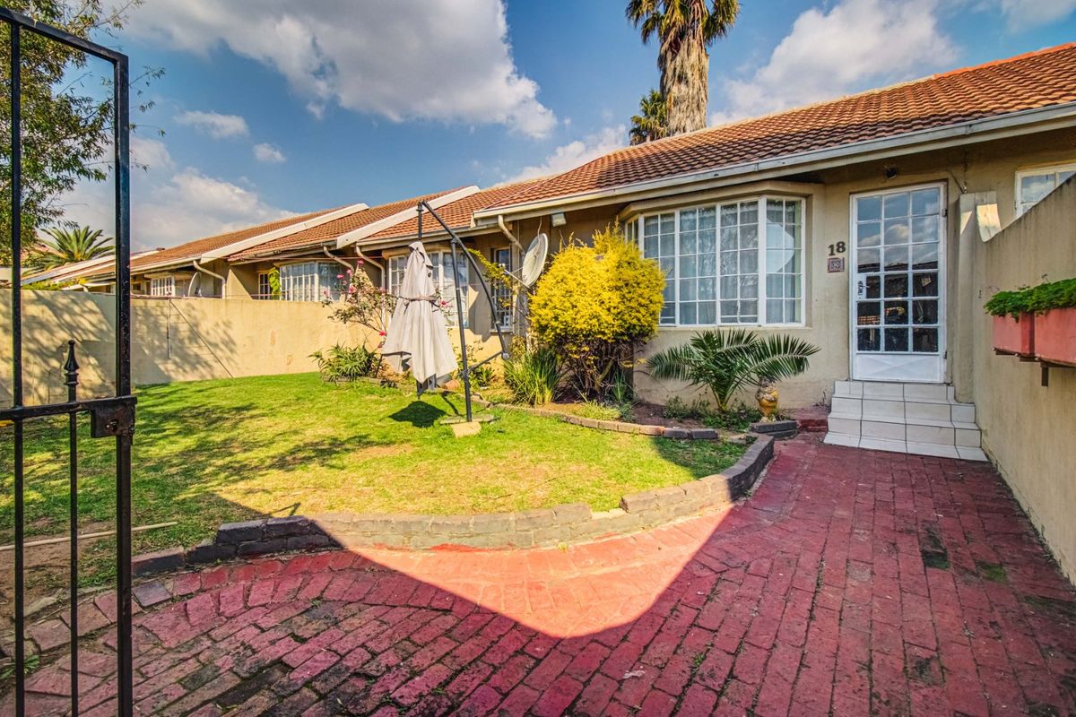 Affordable Simplex Town Home – Your Perfect Start - Photo 2