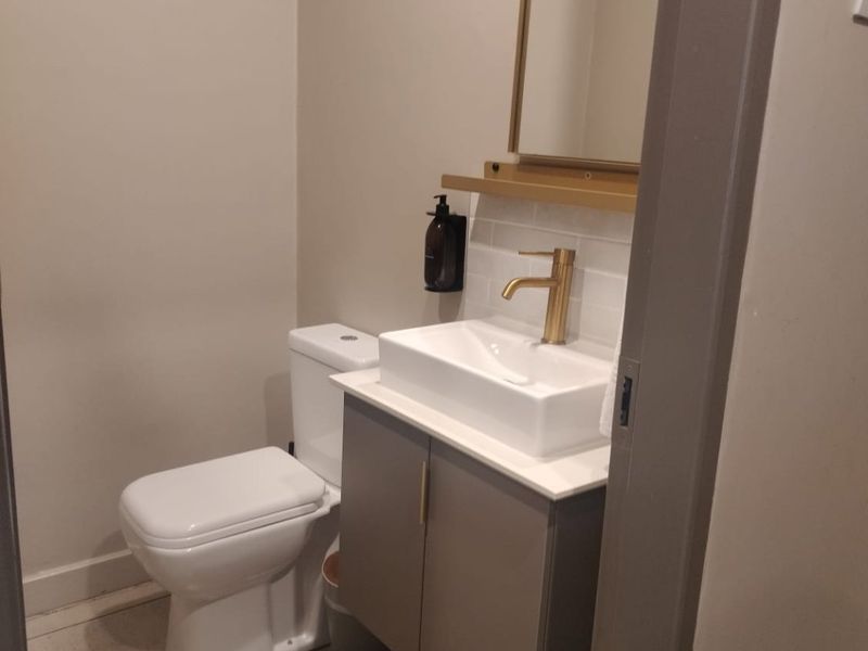 Ideal Studio lock up and go apartment. - Photo 7