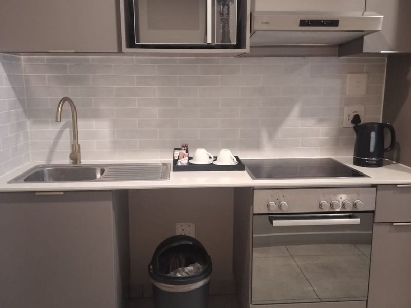Ideal Studio lock up and go apartment. - Photo 3