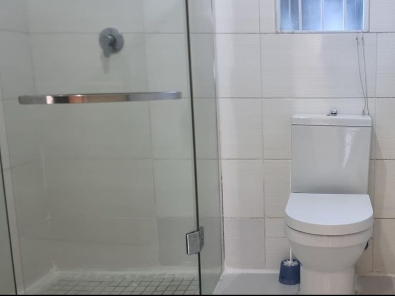 2 Bedroom Apartment / Flat for Sale in Douglasdale - Photo 7