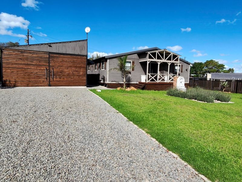 Modern Dam-Side Living at Its Best - Photo 1