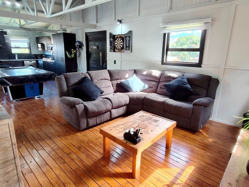 Modern Dam-Side Living at Its Best - Photo 7