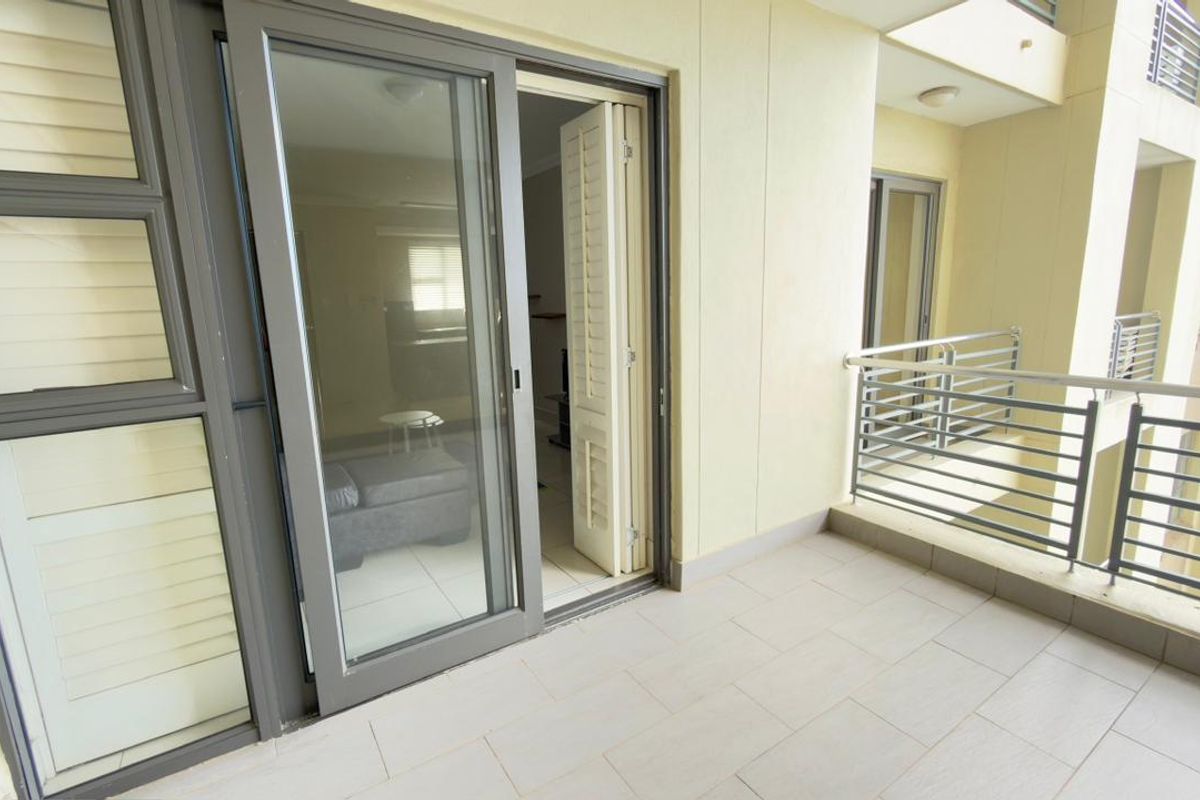 To let in Umhlanga, Furnished 2 bedroom apartment in secure upmarket complax. - Photo 5