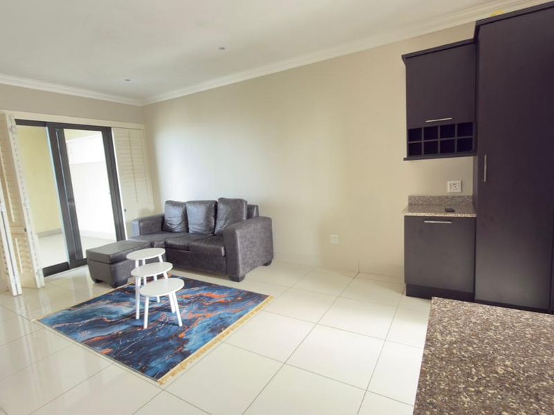 To let in Umhlanga, Furnished 2 bedroom apartment in secure upmarket complax. - Photo 4