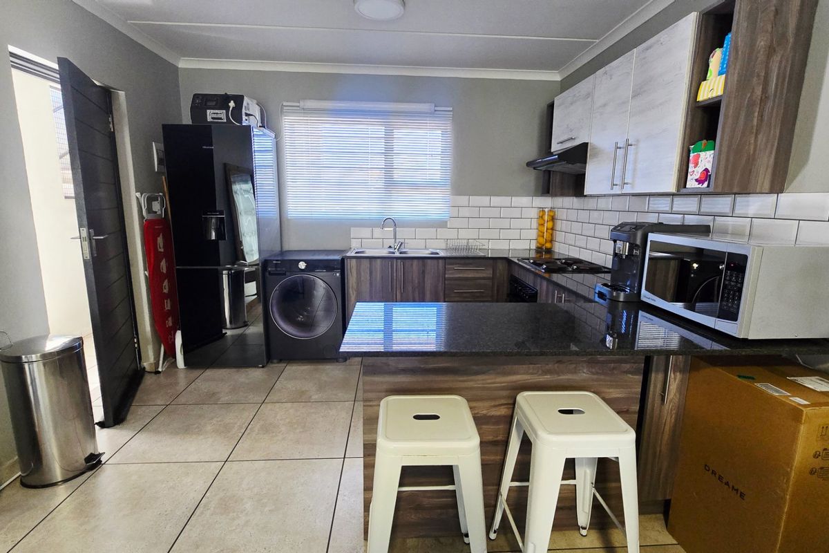 Charming 2 Bedroom Ground Floor Apartment To Let in Eveleigh - Photo 5