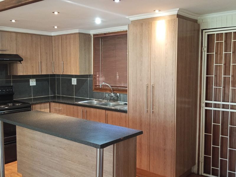 Stylish Modern Country Living – 2 Bedroom Home to Rent in Beckedan, Tarlton  - Photo 8