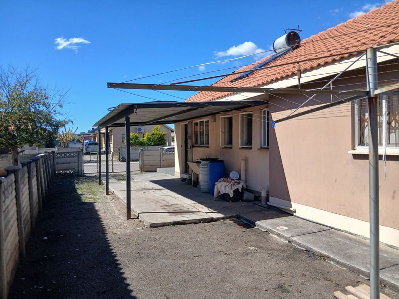 Pre-Auction Opportunity in Platinum Village  - Photo 7