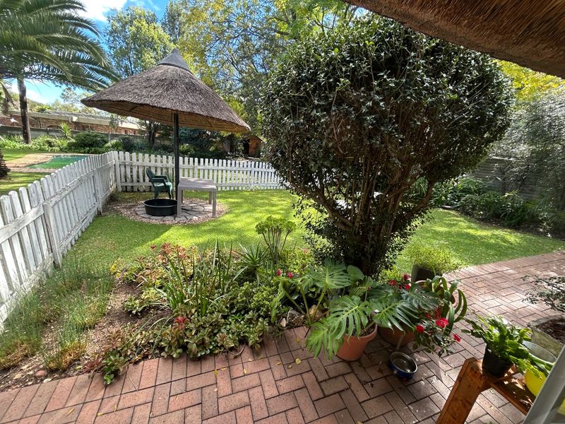 1 bedroom full bathroom private garden cottage  - Photo 4