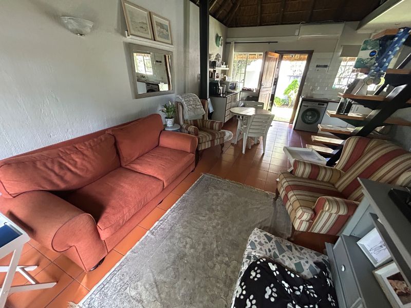 1 bedroom full bathroom private garden cottage  - Photo 5