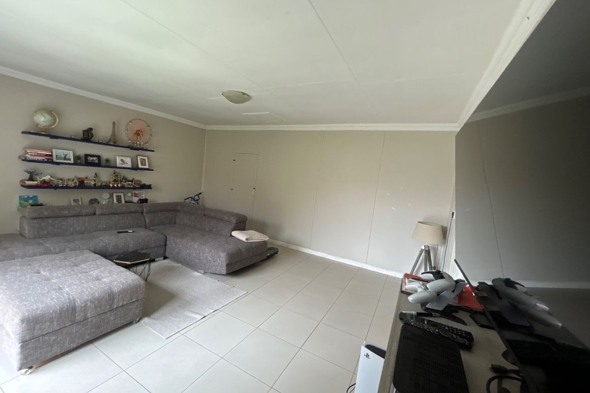 Converted 3 bedroom 2 bathroom home - Photo 5