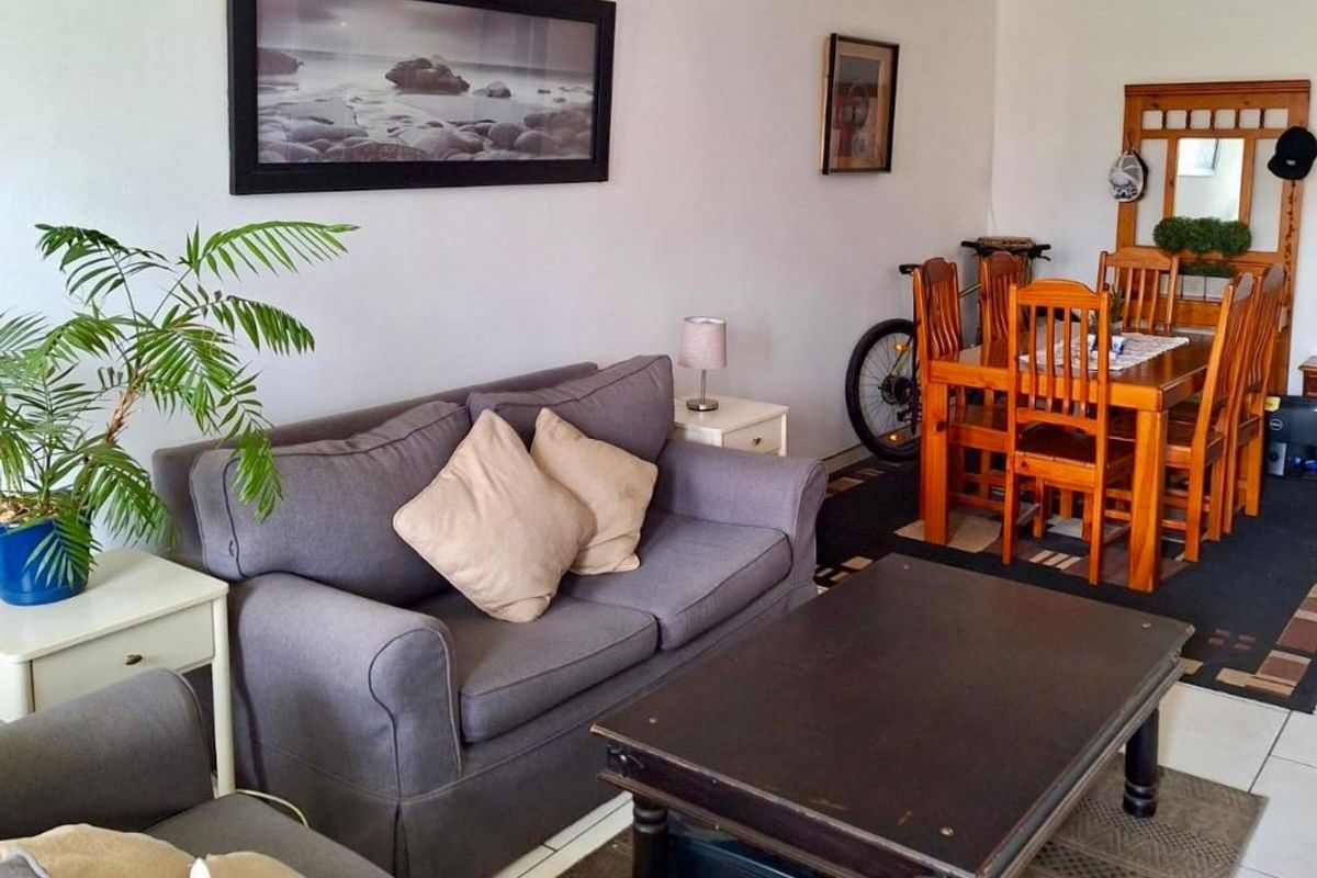 MODERN & LOW-MAINTENANCE TOWNHOUSE LIVING! - Photo 4