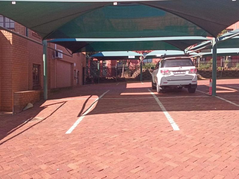 Spacious Ground Floor Office in Highveld, Centurion - Photo 2