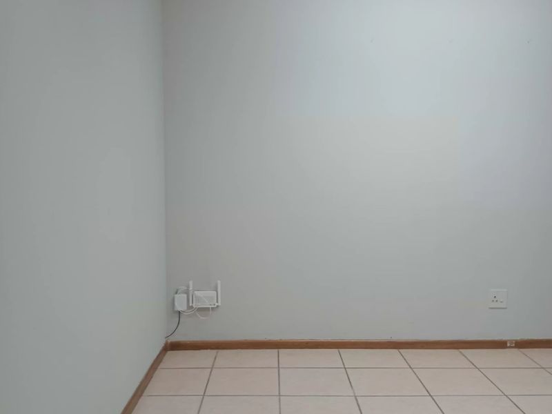 Spacious Ground Floor Office in Highveld, Centurion - Photo 6