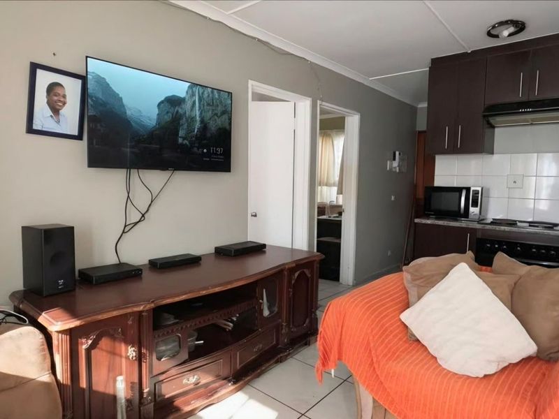 2 BEDROOM APARTMENT FOR SALE IN EGOLI - Photo 3