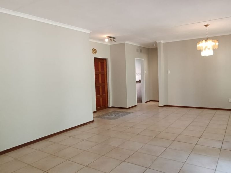 To let in Umhlanga, Pet friendly 3 bedroom home with pool and jacuzzi. - Photo 10
