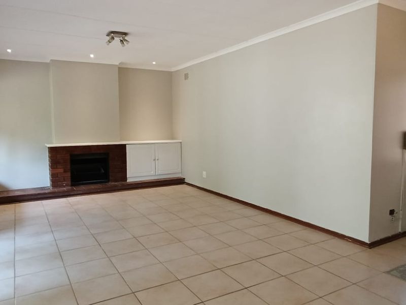 To let in Umhlanga, Pet friendly 3 bedroom home with pool and jacuzzi. - Photo 9