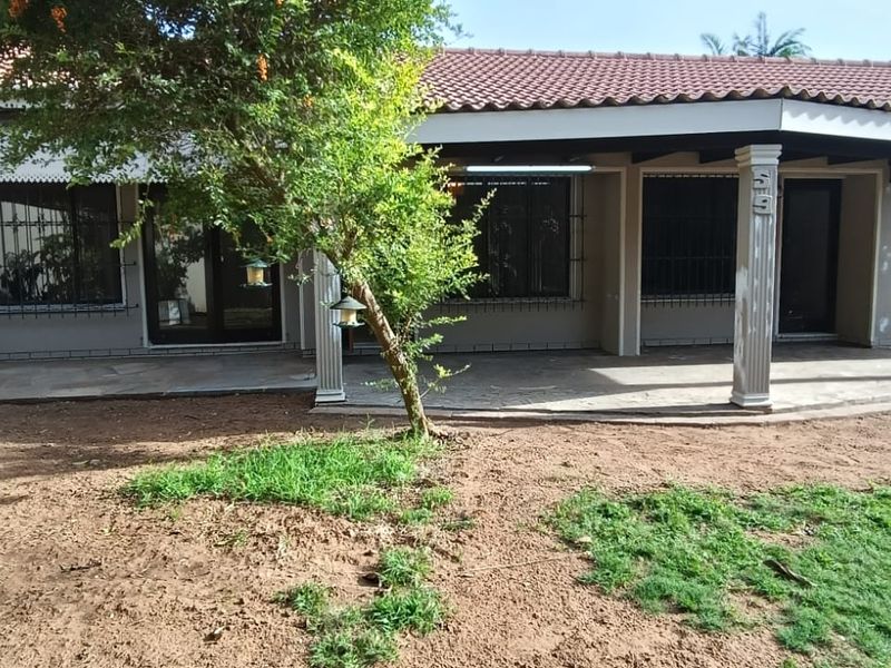 To let in Umhlanga, Pet friendly 3 bedroom home with pool and jacuzzi. - Photo 6