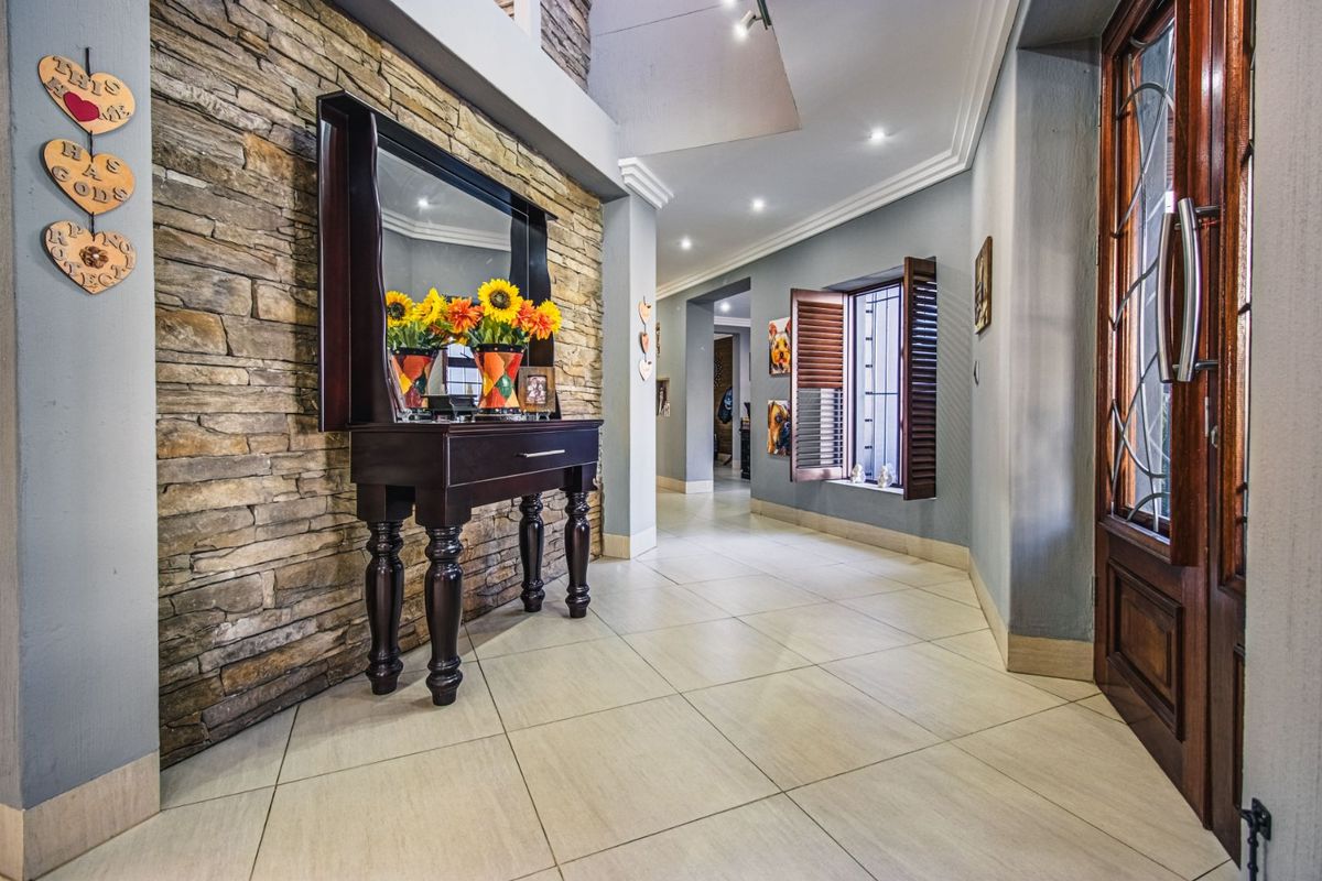 Pure Prestige Living   - Photo 5