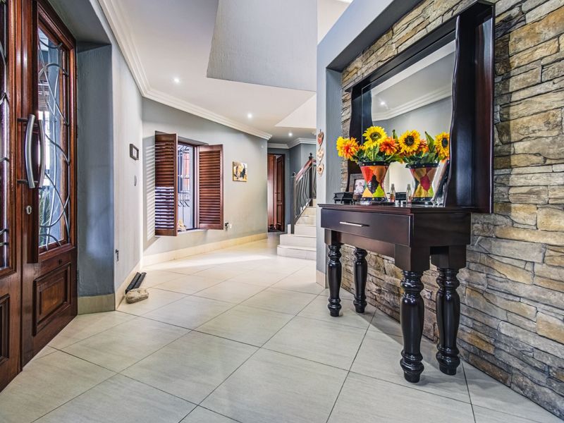 Pure Prestige Living   - Photo 4