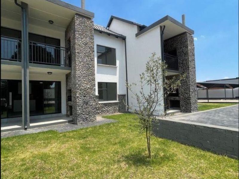 Glen Marais flat with inviting flow and value - Photo 5