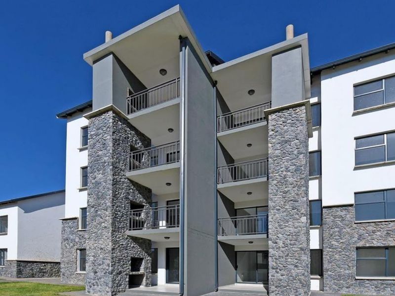 Glen Marais flat with inviting flow and value - Photo 3