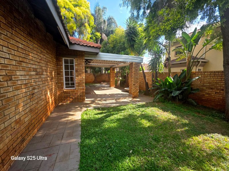 3 Bedroom Family Home Fulltitle in Green Acres Estate - Photo 5