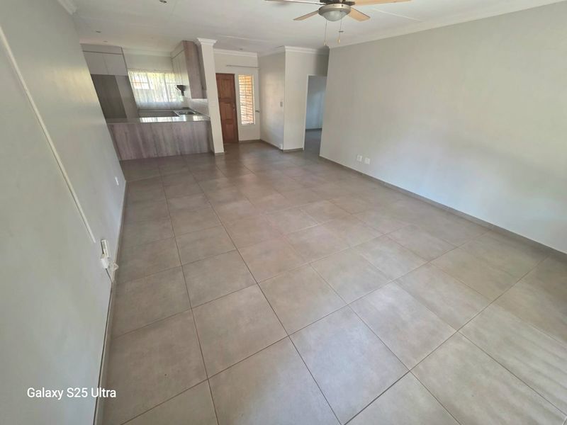 3 Bedroom Family Home Fulltitle in Green Acres Estate - Photo 8