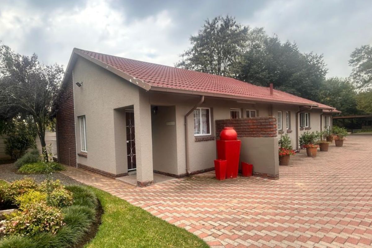 Prime Guesthouse Investment In Standerton Central - Photo 3
