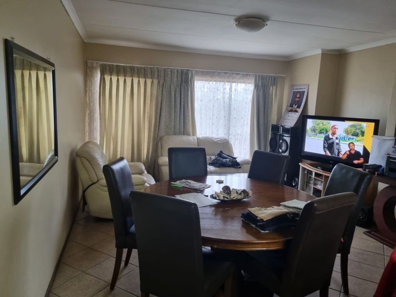 TWO BEDROOMS AND ONE FULL BATHROOM - Photo 9