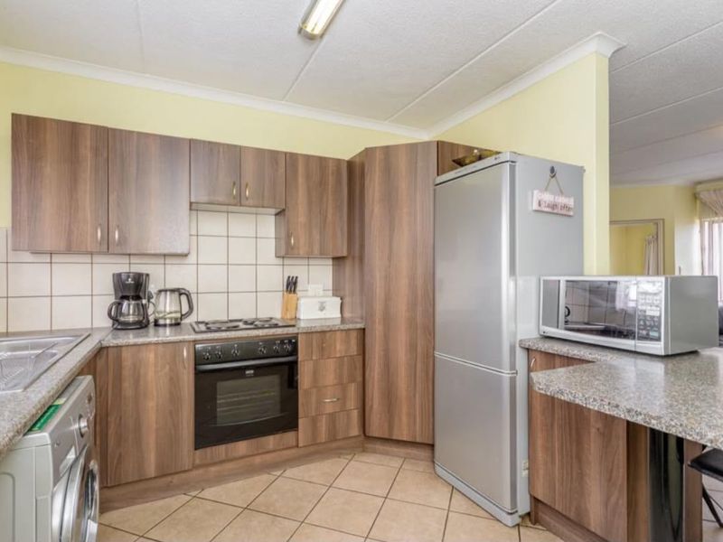 TWO BEDROOMS AND ONE FULL BATHROOM - Photo 7