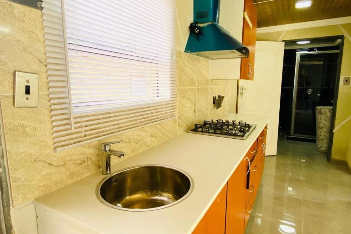 High-Yield investment Property with Immediate Rental Income -14 income- Generating Cottages in Lombardy East - Photo 4