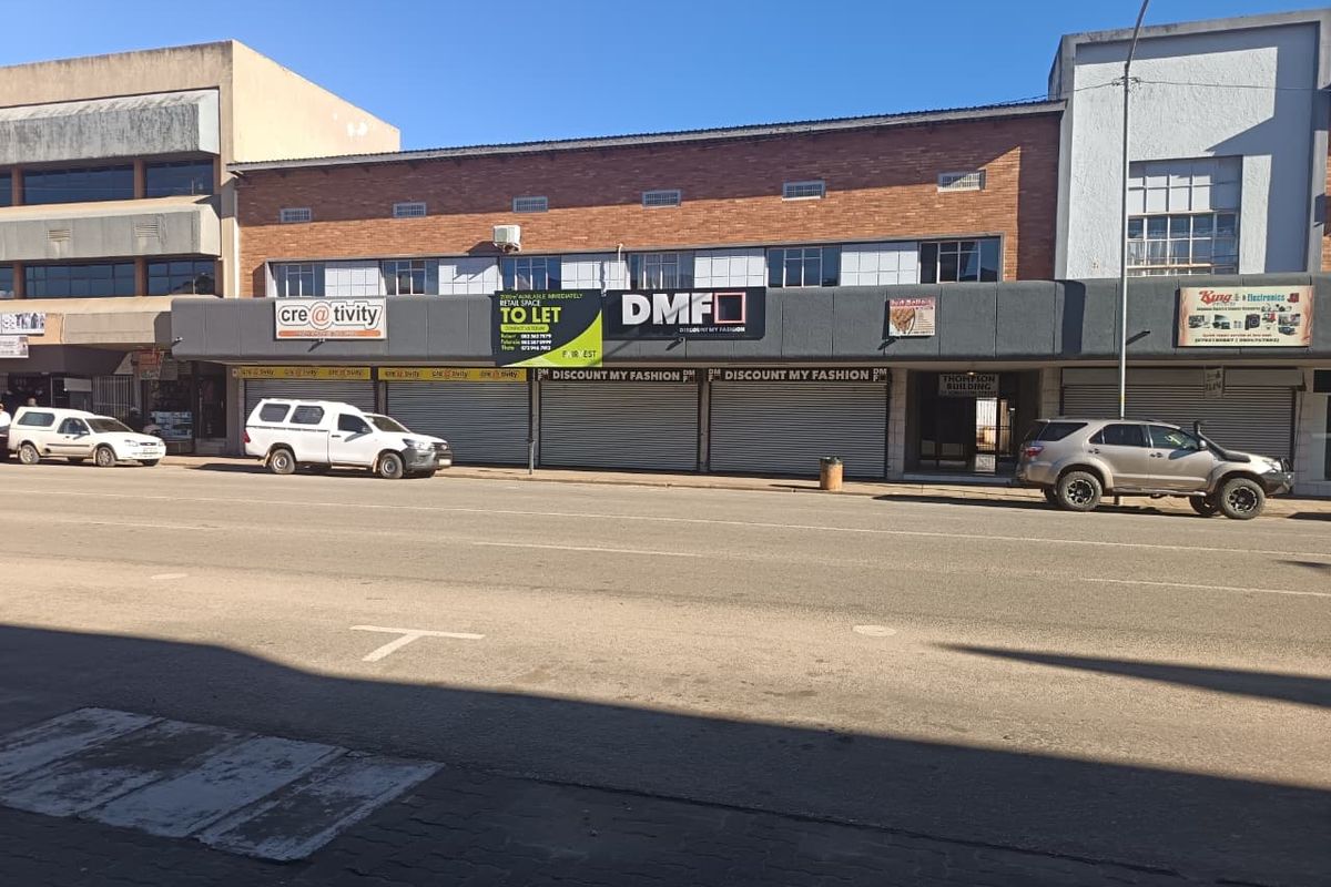 Prime Large Retail Space To Let  - Photo 2