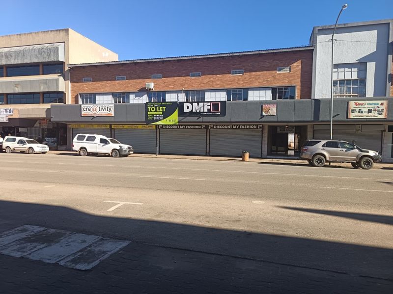 Prime Large Retail Space To Let  - Photo 2