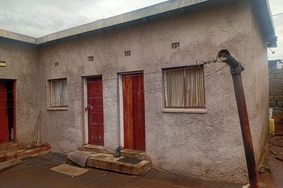 4 Bed House in Jabulani for Sale - Photo 4