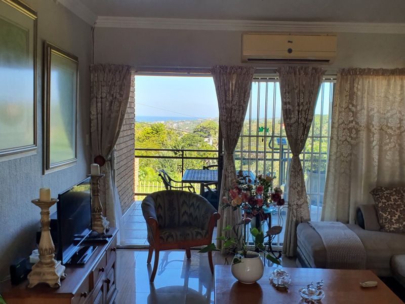 Exclusive Coastal Lifestyle Home with Dual Living, Sea Views & Exceptional Entertainment Areas. Plus - Minus 1 Kilometer from Shelly Hospital & Shopping Malls. - Photo 5
