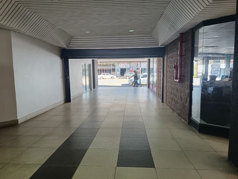 Retail Opportunity – Move In Today - Photo 1