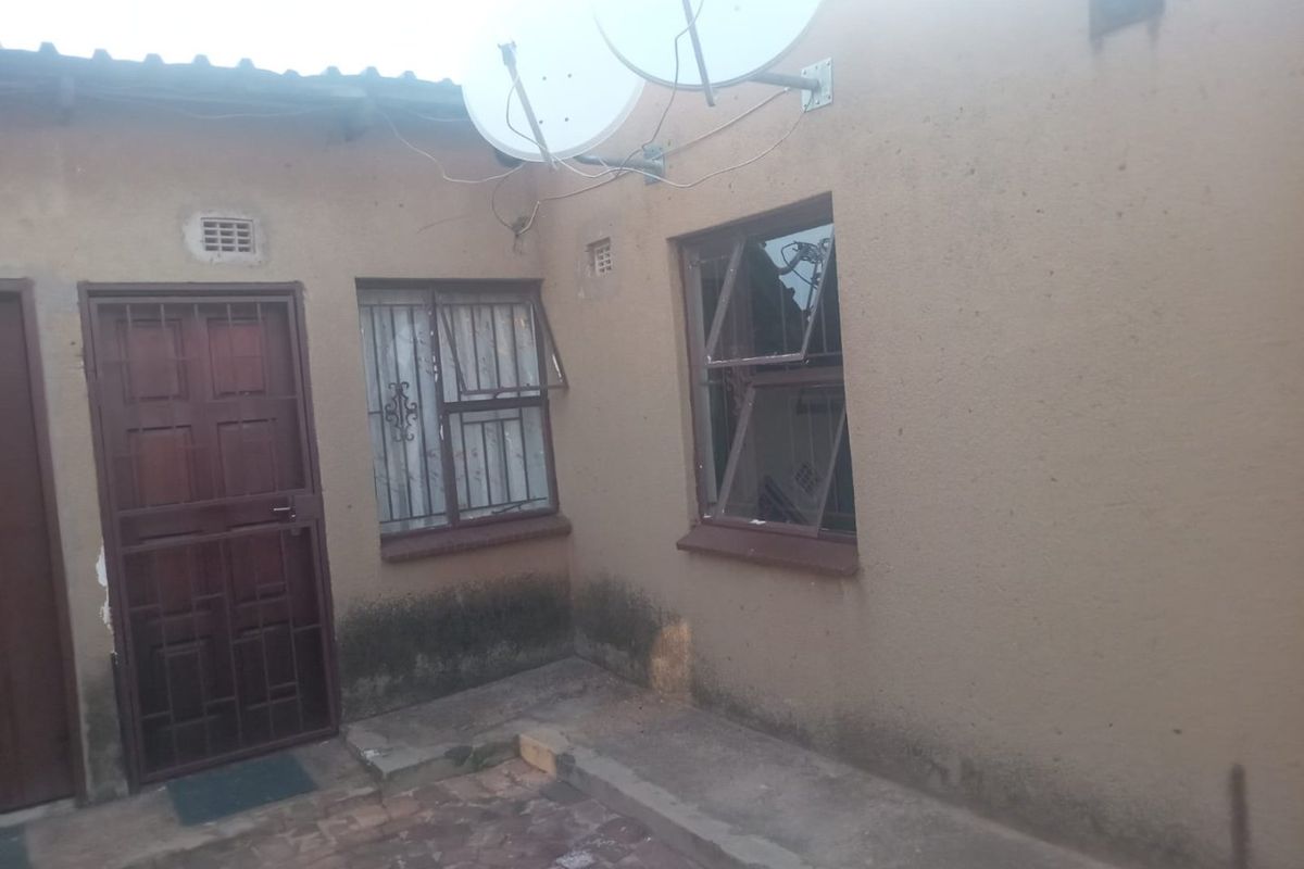 Income Generator in Daveyton for Only R800000 - Photo 3