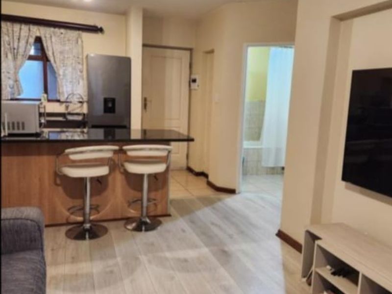 GROUND FLOOR 1 BEDROOM APARTMENT AVAILABLE FOR IMMEDIATE OCCUPATION IN ERAND GARDENS - Photo 2