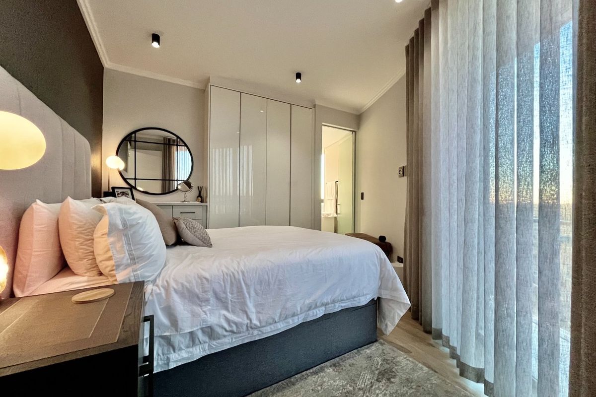 Penthouse Luxury Living at Ellipse Waterfall - Photo 2